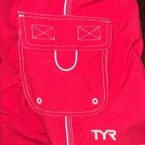 Guard Challenger Red Guard shorts TYR XL